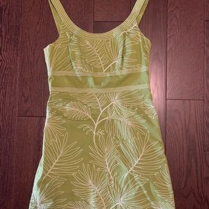 Ann Taylor 0P embroidered dress
